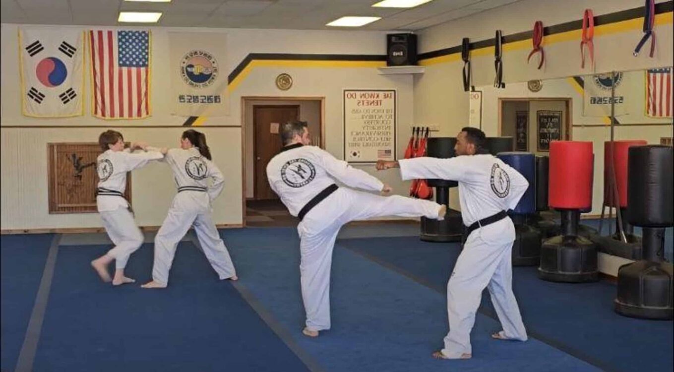 Huggins Tae Kwon Do Academy 2 Week Trial Class